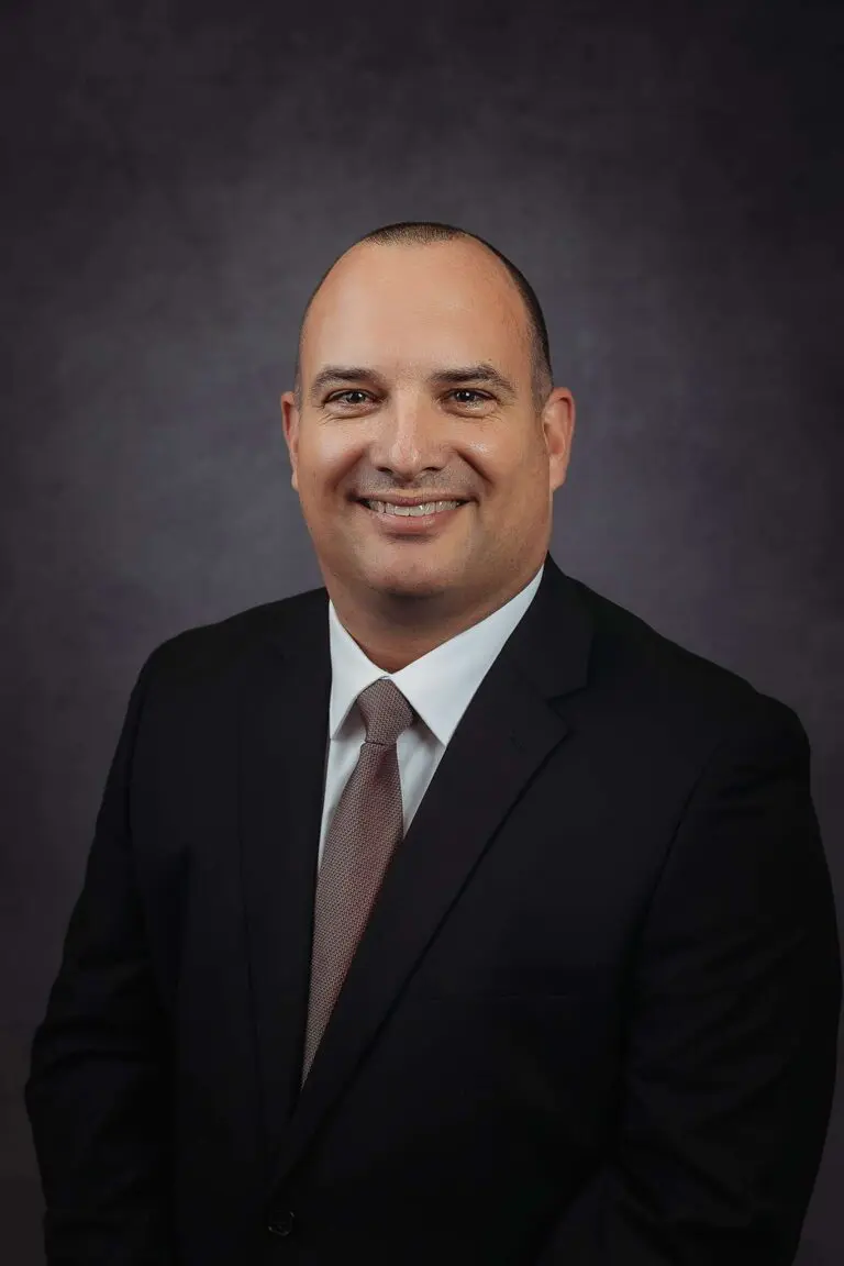 Aaron M Bott, MD