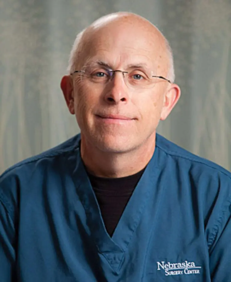 Ricky G Hartwig, MD