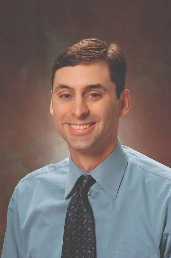 Darrell R Lester JR, MD
