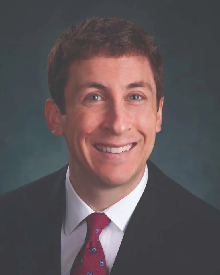 James W Roat Jr, MD