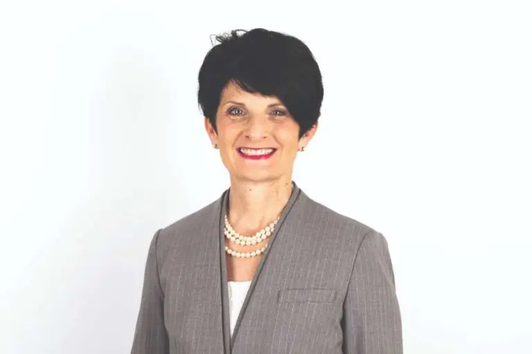 Rebecca S Rundlett, MD