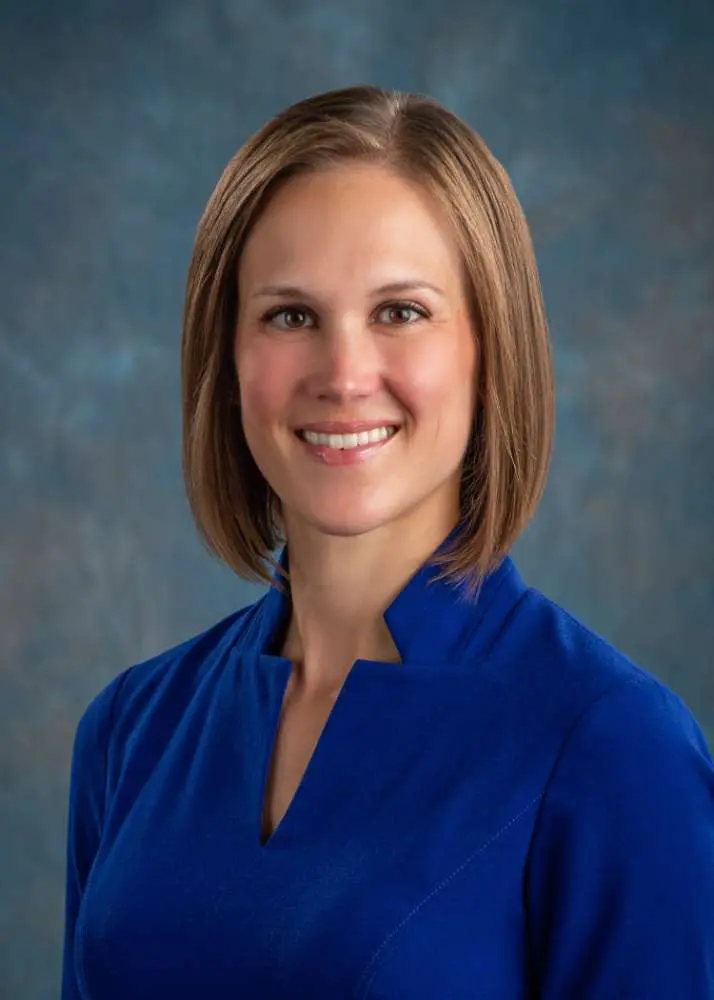 Sally Knooihuizen, MD