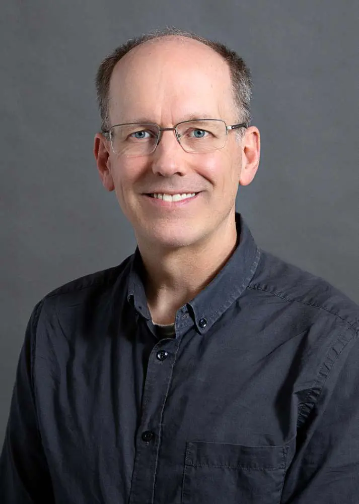 James J Nora Jr, MD