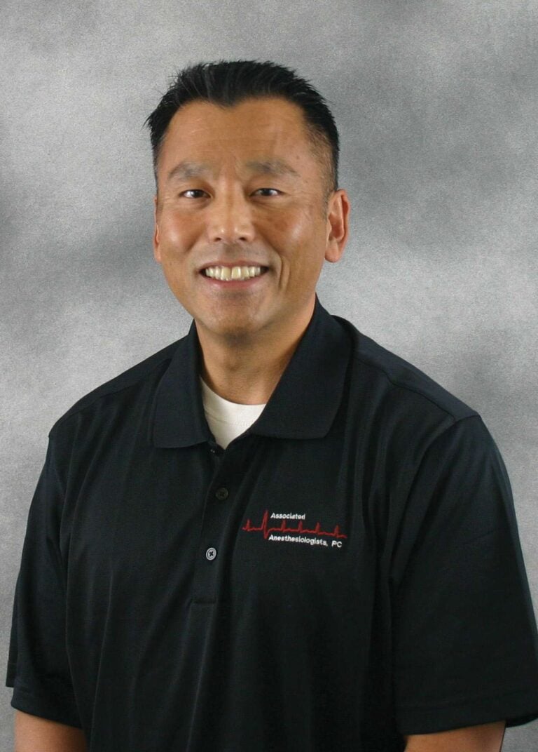 Ron W Hachiya, MD